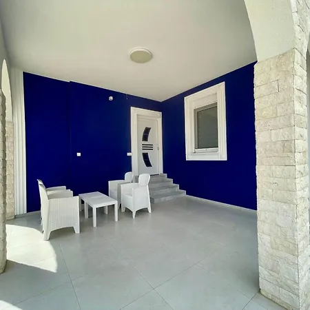 Kingdom Villa *